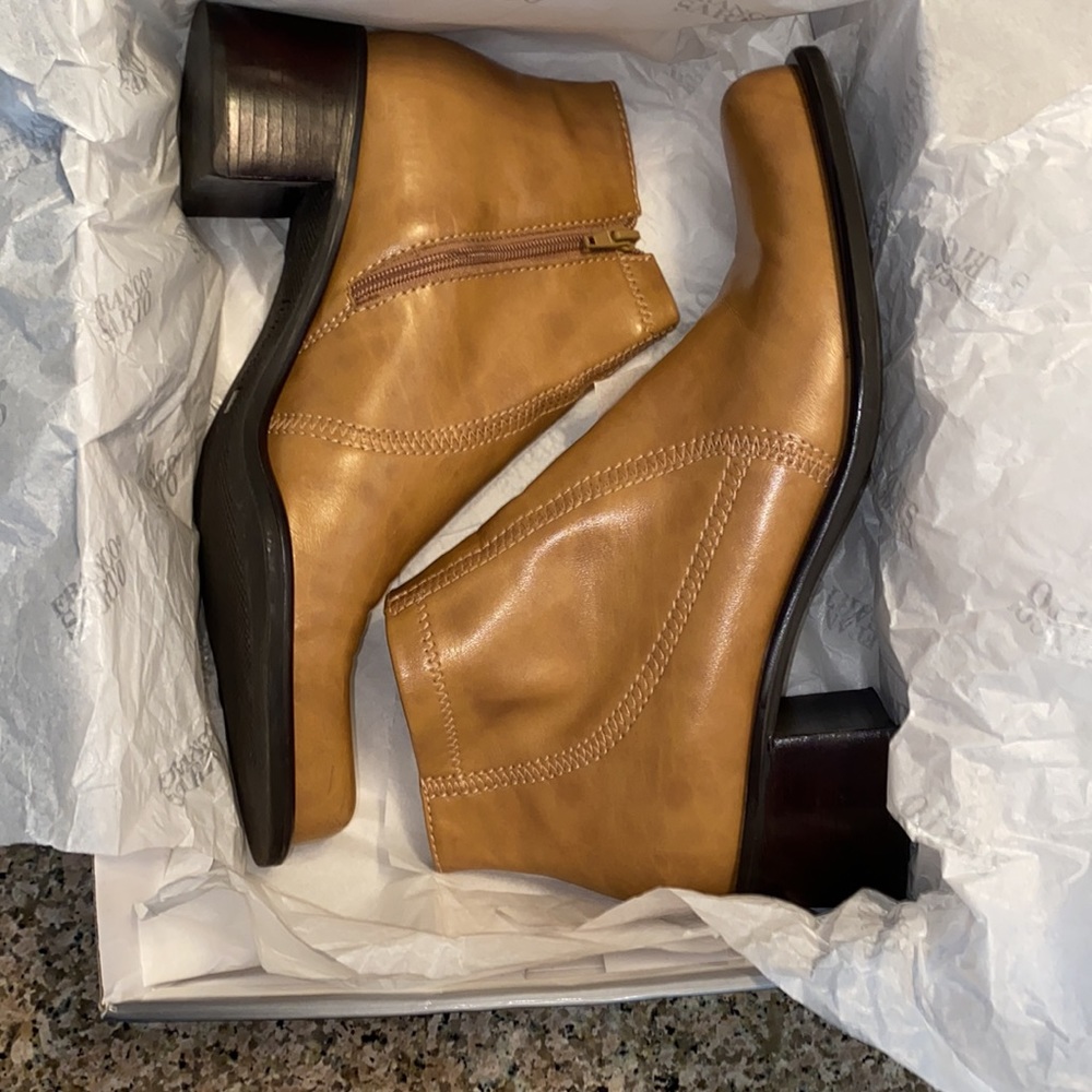 Franco Sarto Leather Ankle Boots size 8, Like New